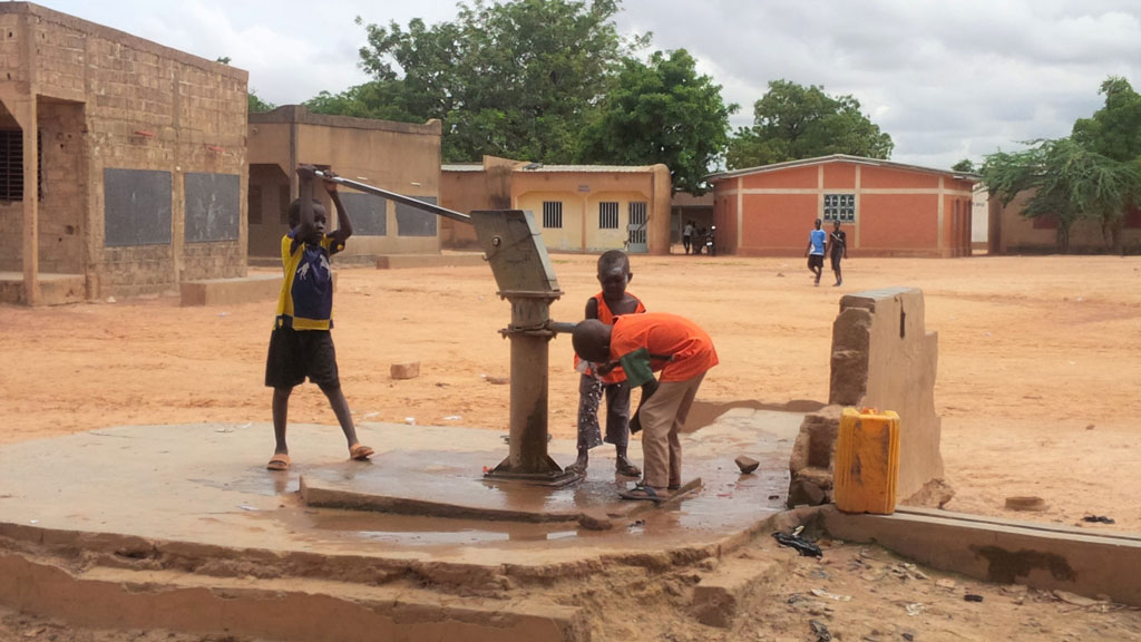 Termné - Une école salubre pour les enfants de Zongo